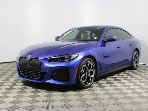 Used 2022 BMW i4 eDrive40 w/ M Sport Package image 3