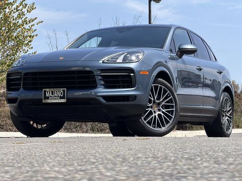 Used 2019 Porsche Cayenne AWD/4WD image 1