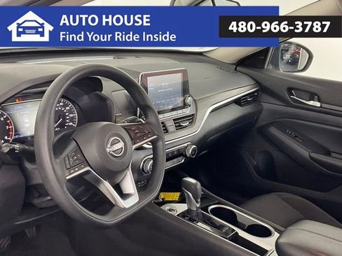 Used 2024 Nissan Altima 2.5 SV image 15