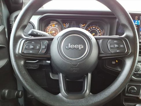 Used 2024 Jeep Wrangler Sport image 16