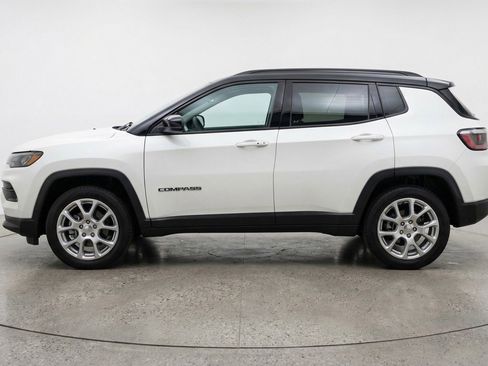 Used 2025 Jeep Compass Limited image 5