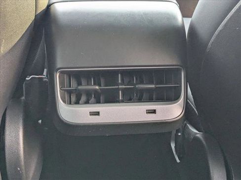 Used 2019 Tesla Model 3 Long Range image 16