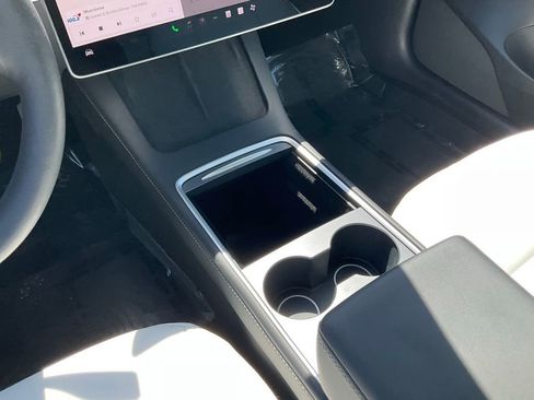 Used 2023 Tesla Model 3 Performance image 40