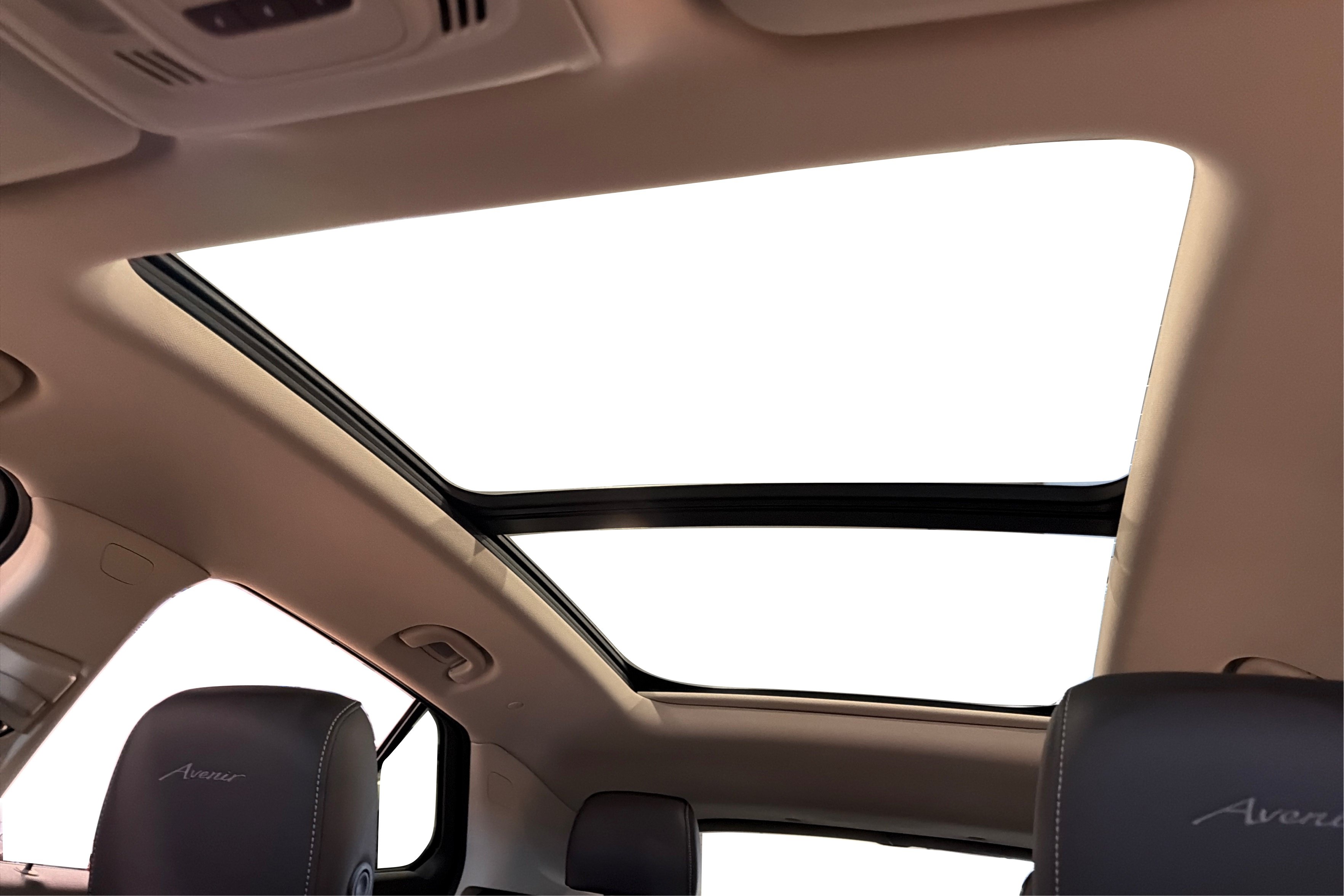 Used 2023 Buick Envision Avenir AWD/4WD image 38