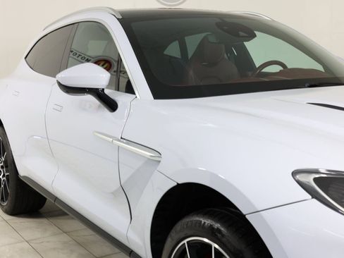 Used 2021 Aston Martin DBX image 38