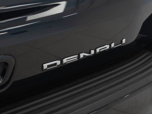Used 2023 GMC Yukon Denali AWD/4WD image 15