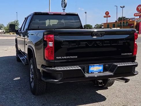 Used 2025 Chevrolet Silverado 2500 Custom w/ Custom Convenience Package AWD/4WD image 6