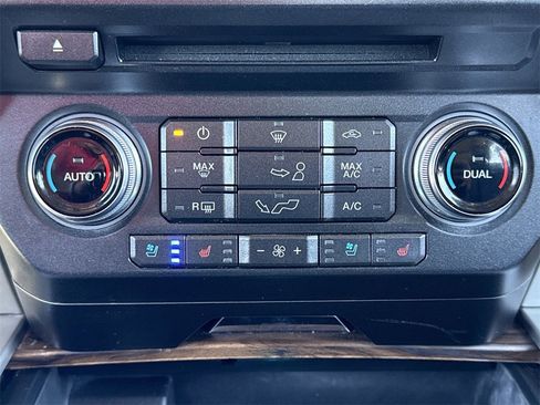 Used 2018 Ford F150 Lariat w/ Equipment Group 502A Luxury image 9