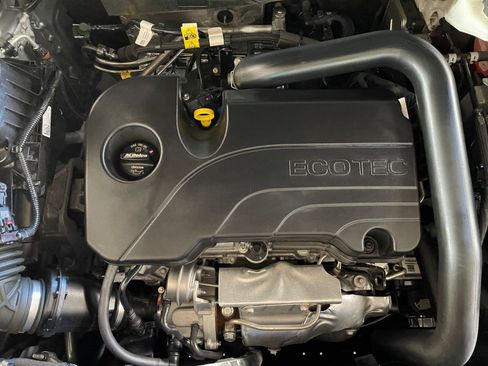 Used 2025 Chevrolet Equinox LT image 31