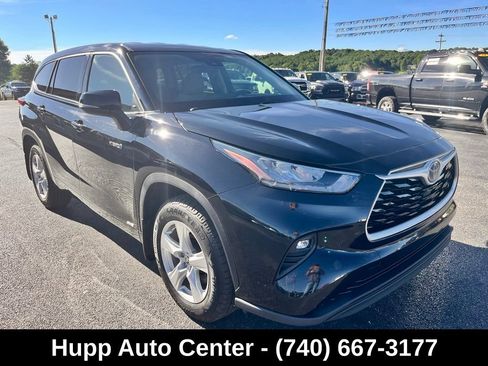 Used 2020 Toyota Highlander LE AWD/4WD image 3