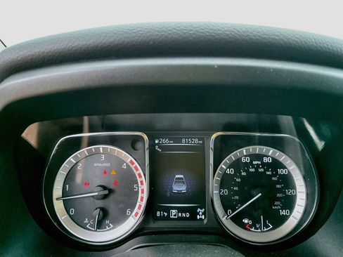 Used 2017 Nissan Titan PRO-4X AWD/4WD image 13