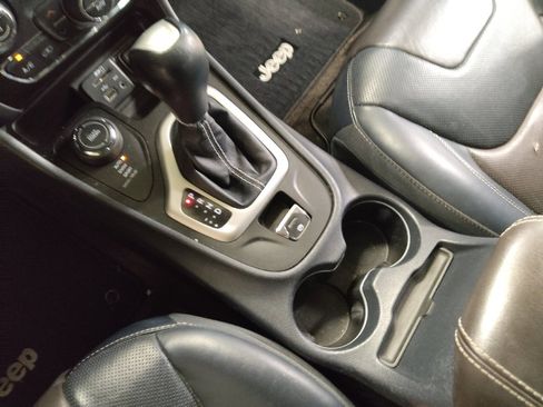 Used 2016 Jeep Cherokee Limited w/ Luxury Group image 26