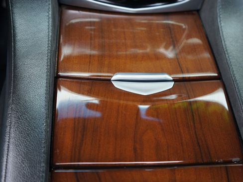 Used 2020 Cadillac Escalade Luxury image 19