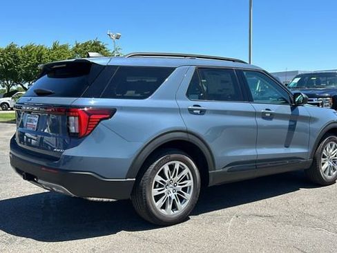 New 2026 Ford Explorer Active w/ Active Comfort Package AWD/4WD image 3