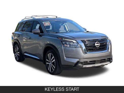 Used 2025 Nissan Pathfinder Platinum w/ Cargo Package FWD image 2