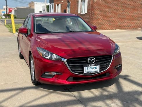 Used 2018 MAZDA MAZDA3 Sport FWD image 3