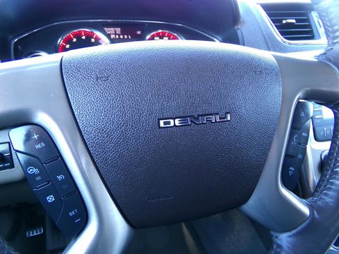 Used 2015 GMC Acadia Denali image 18