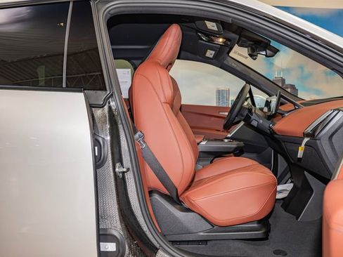 New 2026 BMW iX xDrive45 w/ M Sport Package image 19