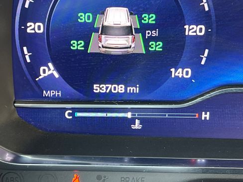 Used 2024 Chevrolet Tahoe LT image 40