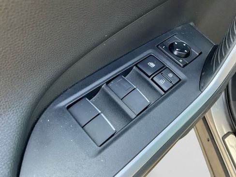 Used 2020 Toyota RAV4 XSE w/ XSE Grade Weather Package AWD/4WD image 20