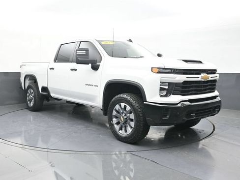 Used 2024 Chevrolet Silverado 2500 Custom w/ Custom Convenience Package AWD/4WD image 19