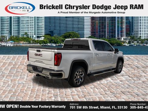 Used 2023 GMC Sierra 1500 SLT w/ SLT Premium Plus Package AWD/4WD image 6