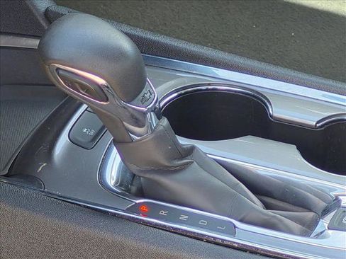 Used 2024 Chevrolet Malibu LT FWD image 12
