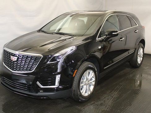 New 2025 Cadillac XT5 Luxury image 1