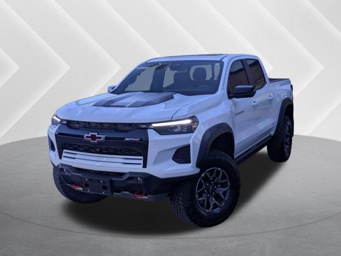 Used 2024 Chevrolet Colorado ZR2 w/ ZR2 Convenience Package III AWD/4WD image 1