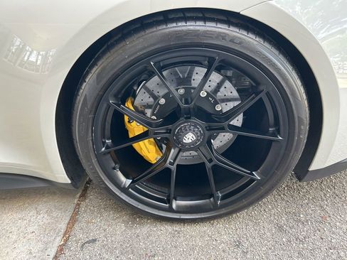 Used 2022 Porsche 911 GT3 image 17