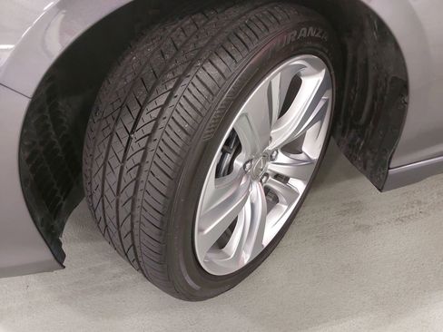 Used 2023 Acura TLX w/ Technology Package image 33