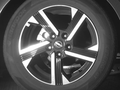 Used 2025 Nissan Sentra SV FWD image 15
