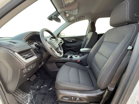 Used 2022 GMC Terrain SLE w/ Driver Convenience Package image 9