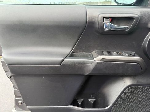 Certified 2021 Toyota Tacoma TRD Off-Road w/ Technology Package image 13