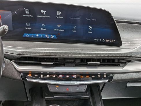 Used 2024 Cadillac XT4 Premium Luxury image 19