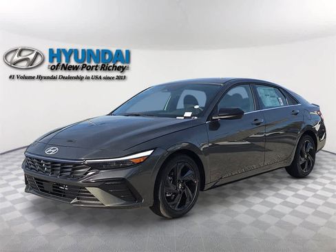 New 2026 Hyundai Elantra SEL Sport Premium image 1