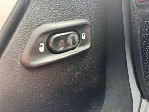 Used 2015 Jeep Wrangler Unlimited Rubicon AWD/4WD image 26