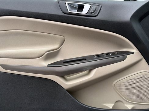 Used 2019 Ford EcoSport SE image 14