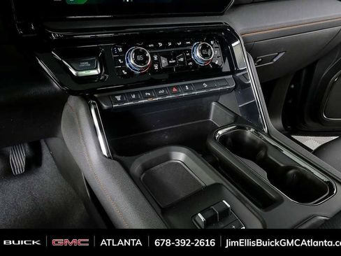 Used 2024 GMC Sierra 2500 AT4 w/ AT4 Premium Plus Package AWD/4WD image 17