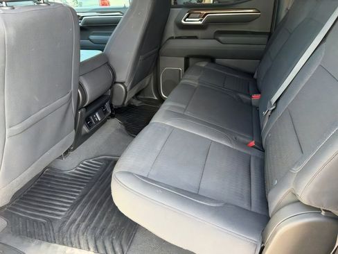 Used 2022 Chevrolet Silverado 1500 LT Trail Boss AWD/4WD image 16