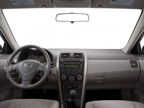 Used 2010 Toyota Corolla S image 7