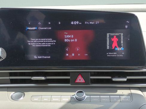 Used 2023 Hyundai Elantra SEL w/ Convenience Package image 13