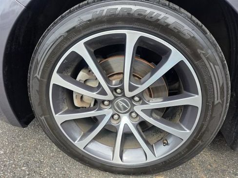 Used 2017 Acura TLX V6 FWD image 9