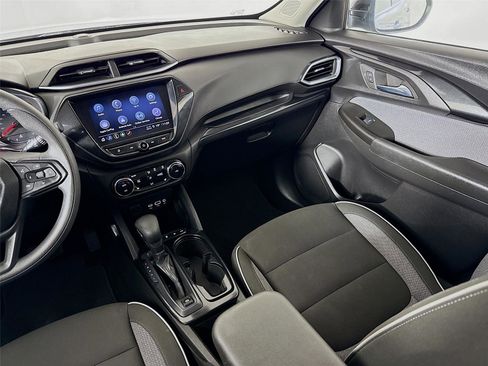 Used 2023 Chevrolet TrailBlazer LT w/ Convenience Package image 22