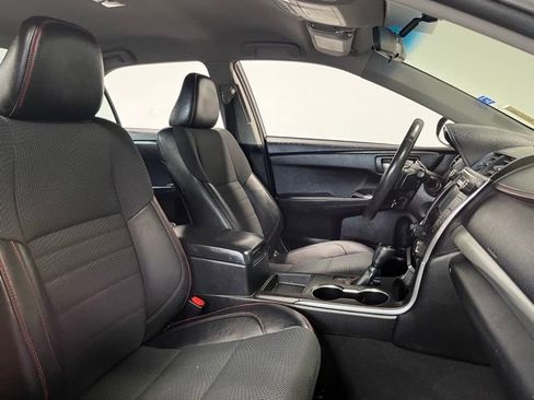 Used 2017 Toyota Camry SE FWD image 10