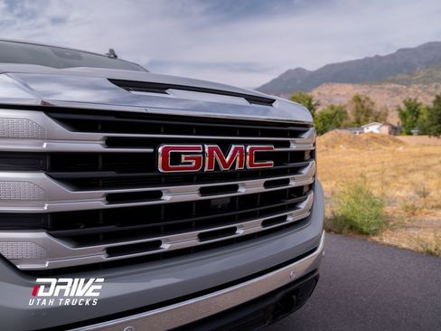 Used 2024 GMC Sierra 1500 SLE image 8