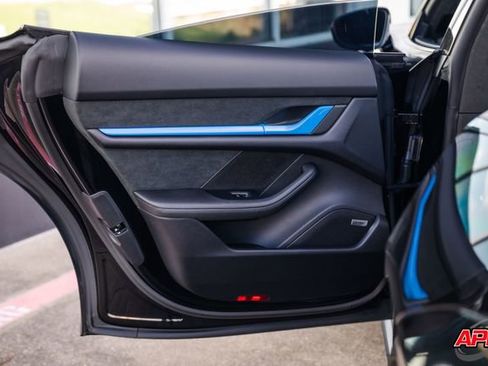 Used 2025 Porsche Taycan Turbo GT image 94