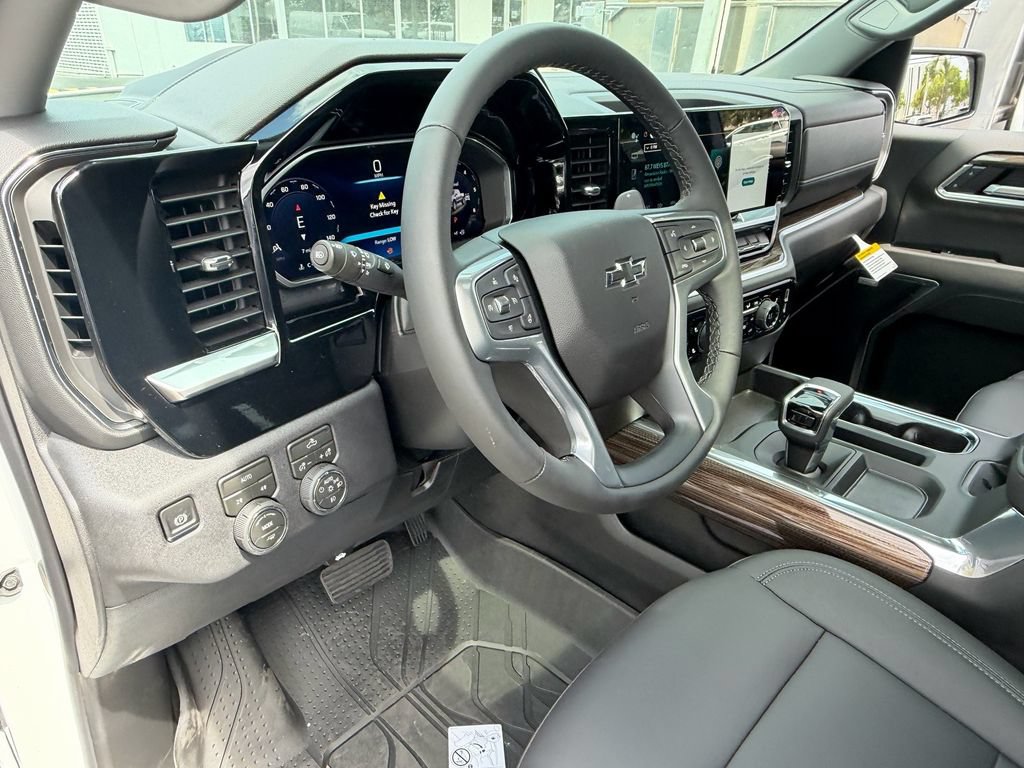 New 2026 Chevrolet Silverado 1500 RST w/ Redline Edition AWD/4WD image 8