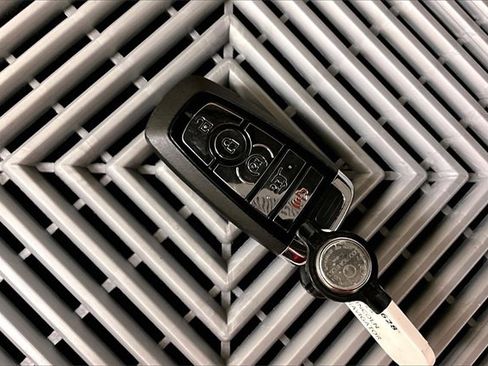 Used 2024 Lincoln Navigator Reserve image 11