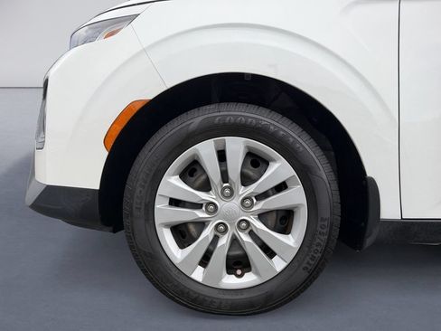 Used 2021 Kia Soul LX FWD image 9